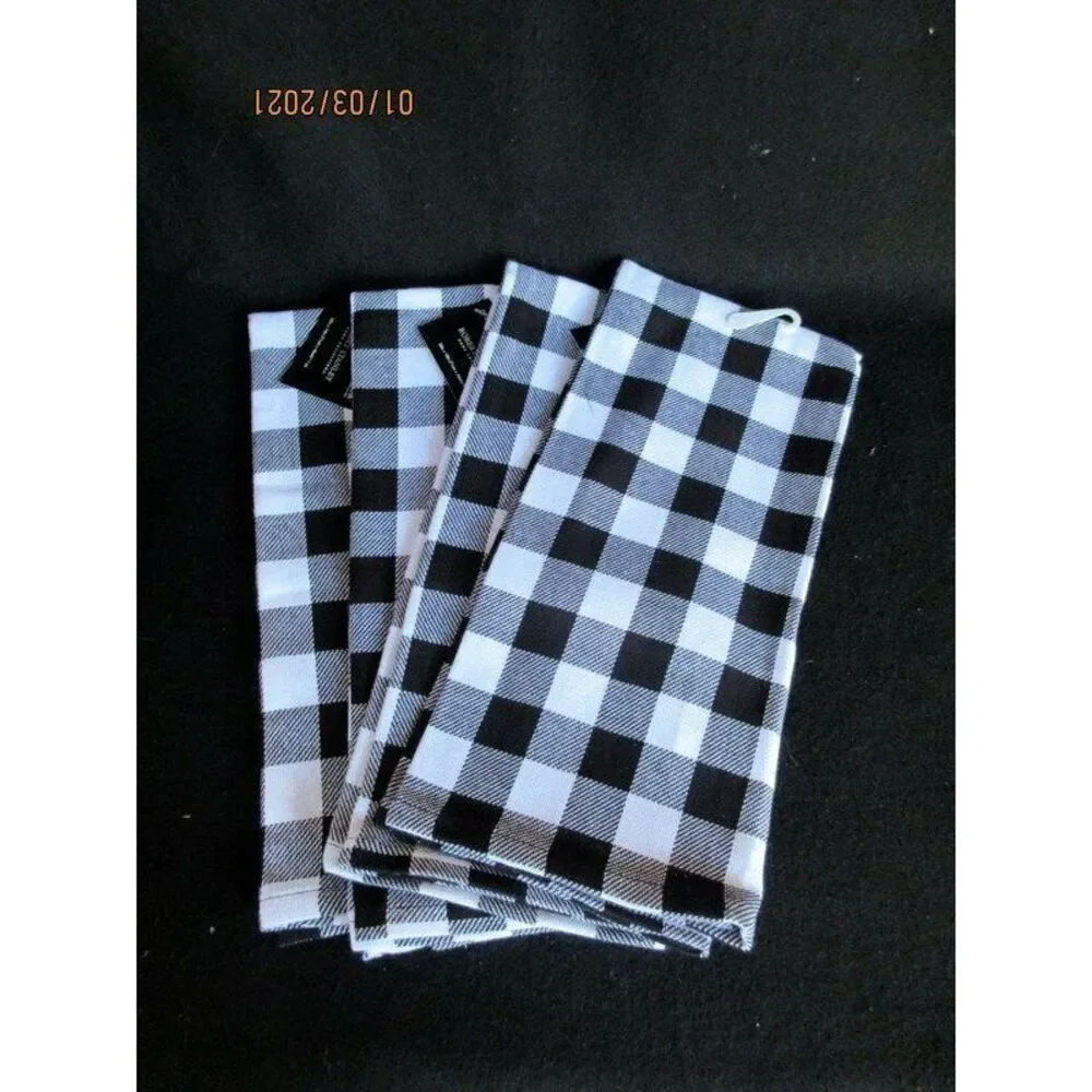 NWT Robert Stanley Farmhouse Christmas Set of 4 Tea Towels Black/White Buffalo C